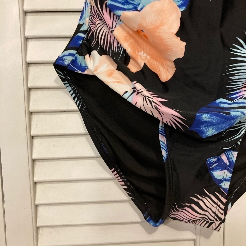 DKNY Black And Blue Floral One Piece Swimsuit Size Medium - Picture 5 of 15